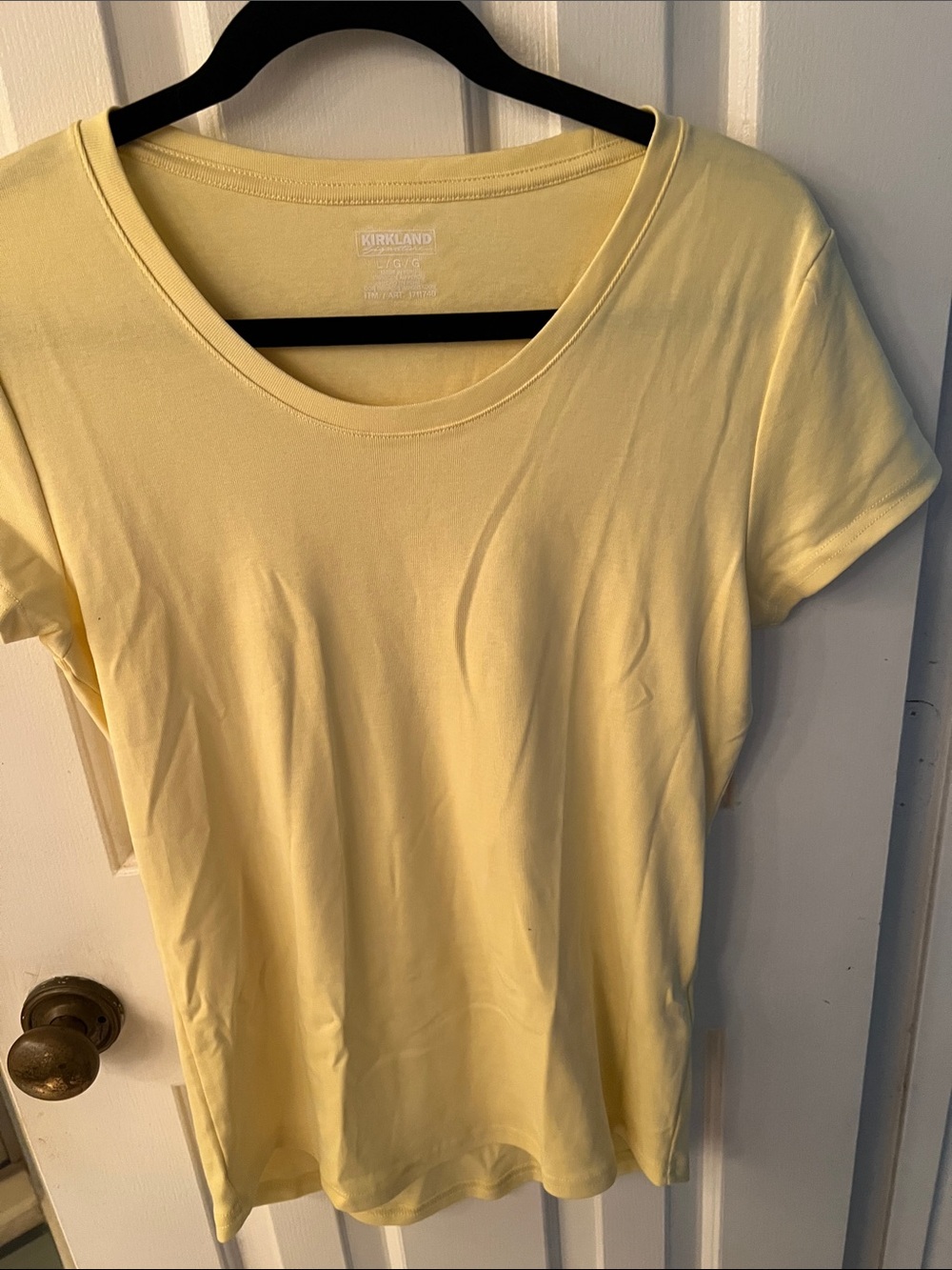 Kirkland Signature Women’s Short Sleeve Tee — Pale Yellow